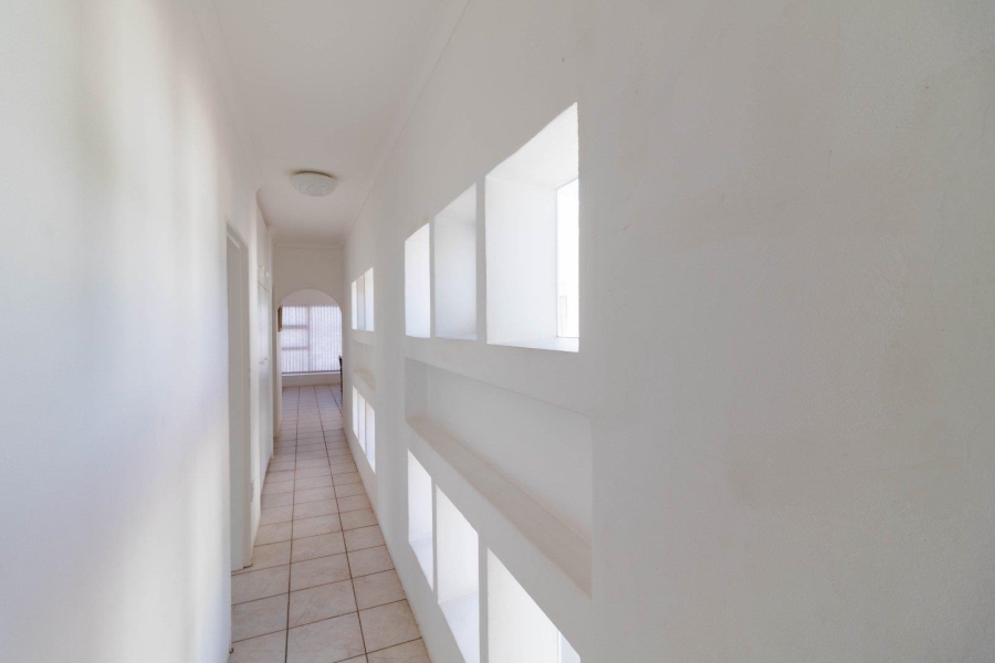 5 Bedroom Property for Sale in Vermont Western Cape